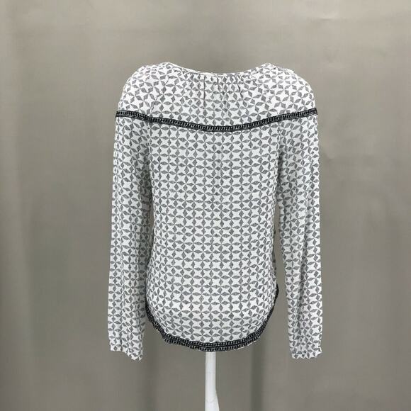 Gap Women's V Neck Geometric Print Popover Blouse Sz XS White Black Long Sleeve - Picture 4 of 8